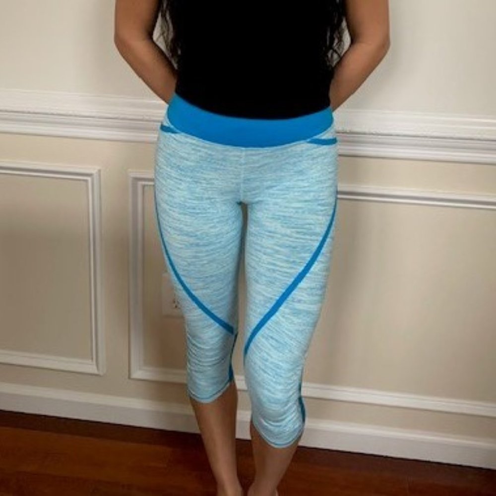 Lulu Lemon Blue Cropped Pants
